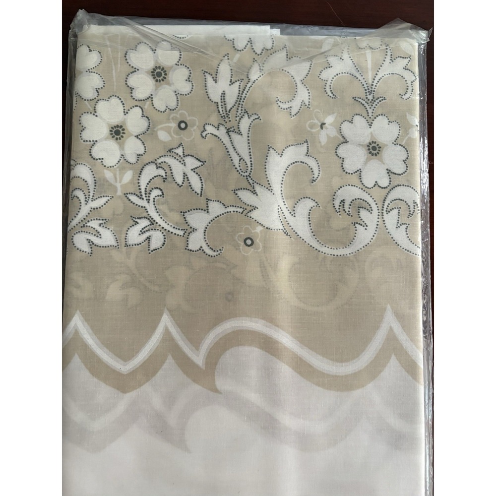 Vintage NOS Fantasia Tablecloth Permanent Press Scotchgard 3M 60"x90" USA - Picture 4 of 4